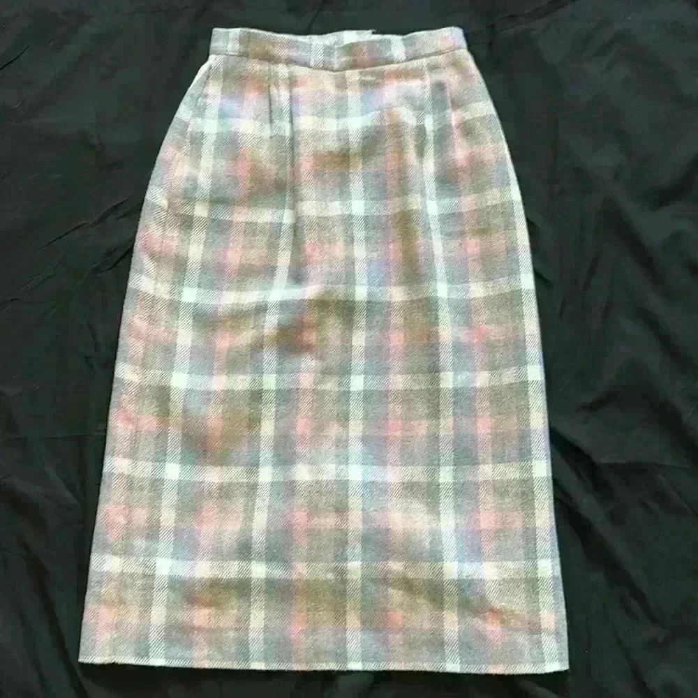 VINTAGE Lucia wool blend midi skirt -----Jacket Available in separate listing